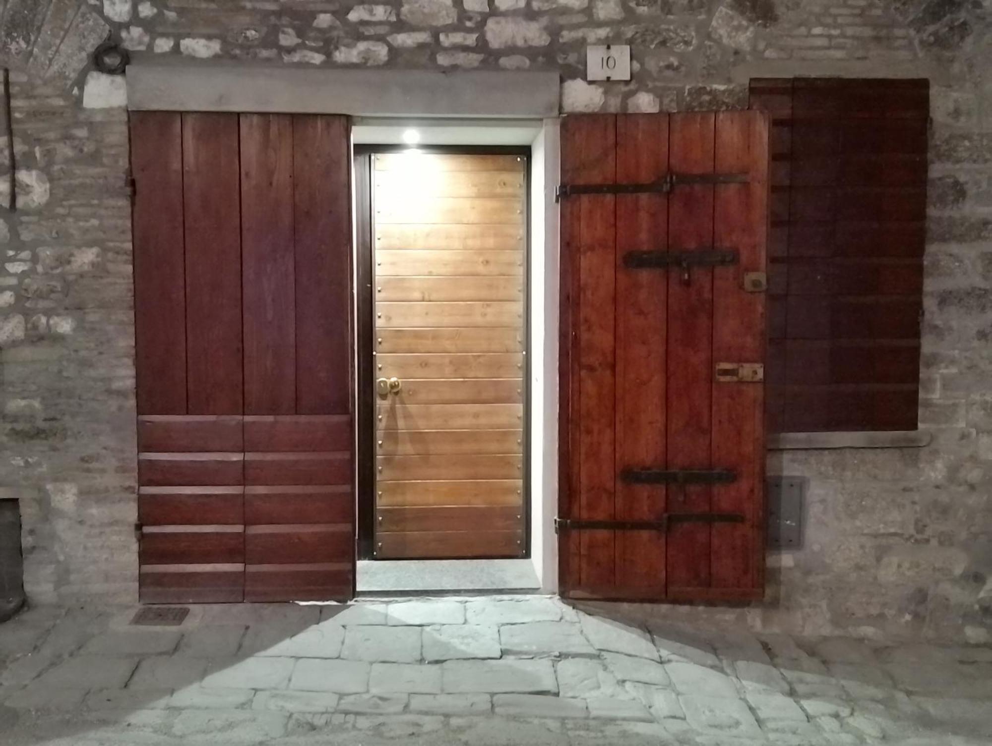 Via Mazzini Home Gubbio Exterior foto
